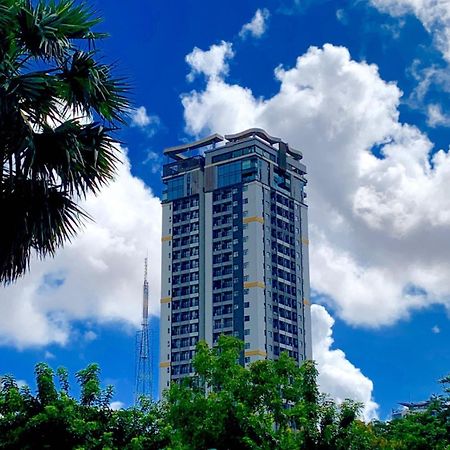 The View Serviced Residence 豪景日式酒店公寓 Phnom Penh Exteriör bild