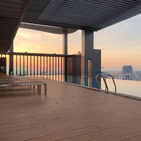The View Serviced Residence 豪景日式酒店公寓 Phnom Penh Exteriör bild
