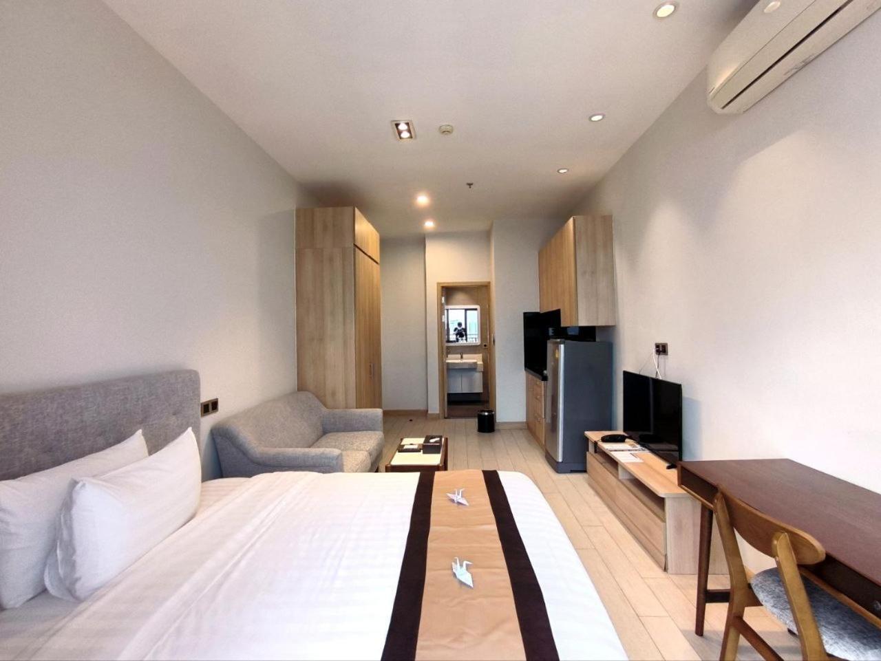 The View Serviced Residence 豪景日式酒店公寓 Phnom Penh Exteriör bild