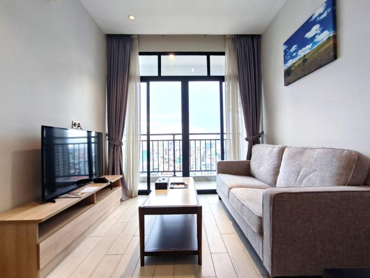 The View Serviced Residence 豪景日式酒店公寓 Phnom Penh Exteriör bild