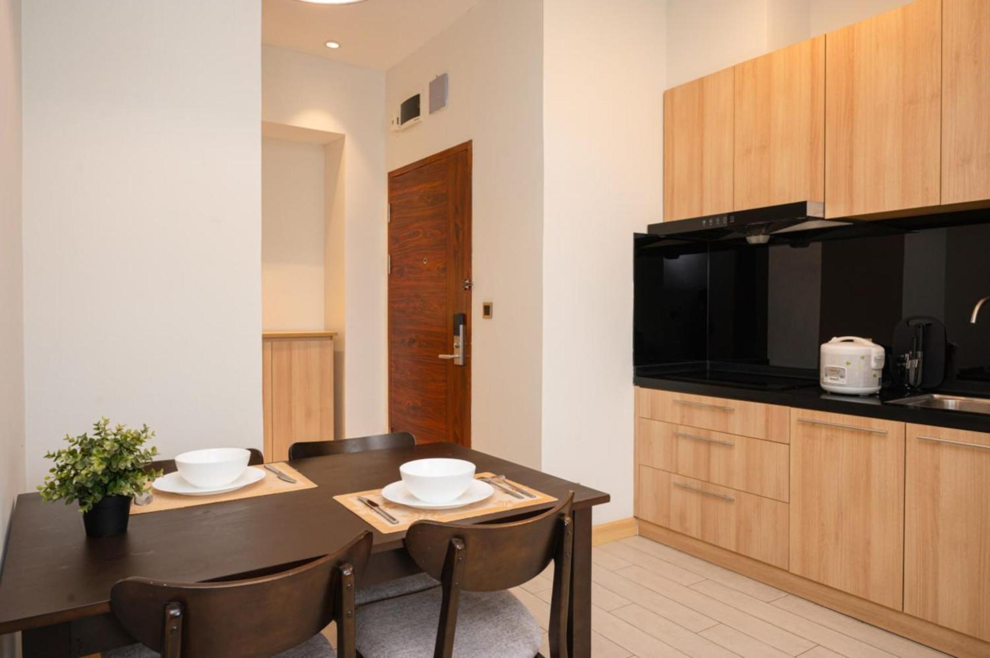 The View Serviced Residence 豪景日式酒店公寓 Phnom Penh Exteriör bild